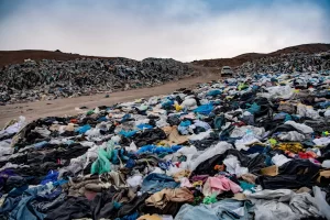 Cementerio de ropa en Atacama