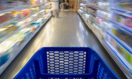 Walmart asegura que mantendrá sus inversiones México