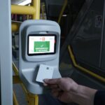 Súbete al metrobús y paga de forma digital