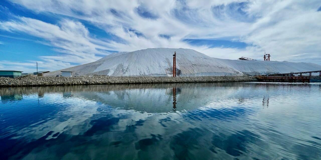 Gobierno nacionaliza salinera en Guerrero Negro