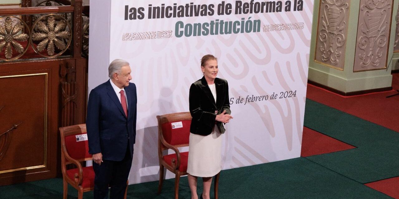 AMLO presenta 20 iniciativas de reforma constitucional