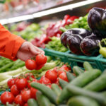 Frutas y verduras empujan inflación