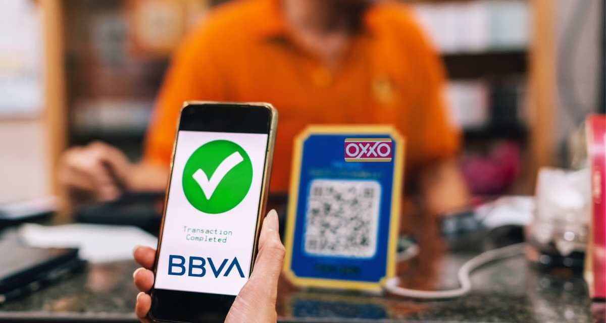 BBVA habilita retirar dinero en el Oxxo sin tarjeta