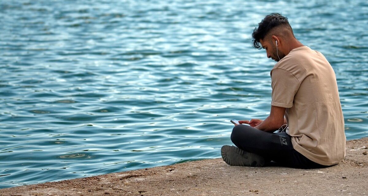 Jóvenes que ni estudian ni trabajan alcanzan nivel récord