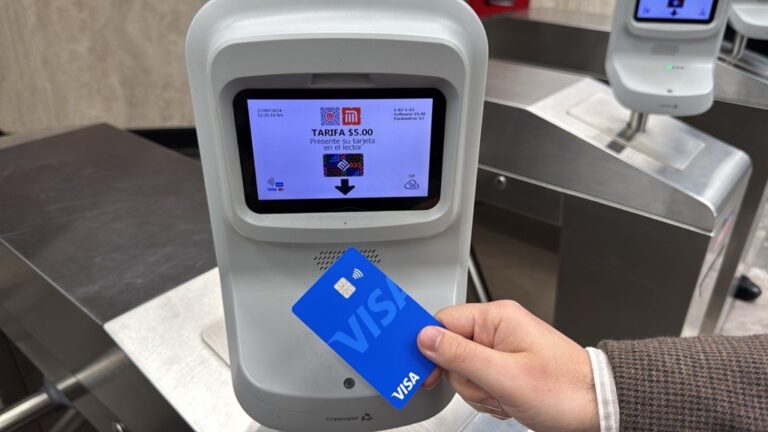 Ya puedes pagar el metro con tu tarjeta bancaria