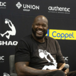 Shaquille O’Neal presenta sus tenis The Devastator en Coppel