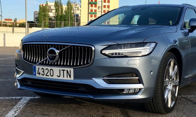 Volvo Car México se alía con Santander