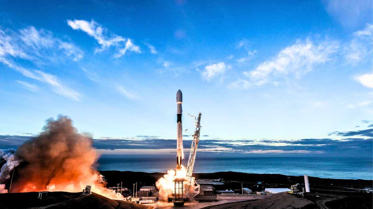 Elon Musk espía sus satélites desde la península de Baja California ...