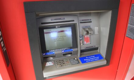 ¡Toma precauciones! Los bancos no abren en Semana Santa