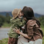 Apapacha a mamá sin morir en el intento