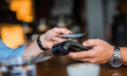 Usar tu tarjeta con el sistema “sin contacto” te previene de fraudes