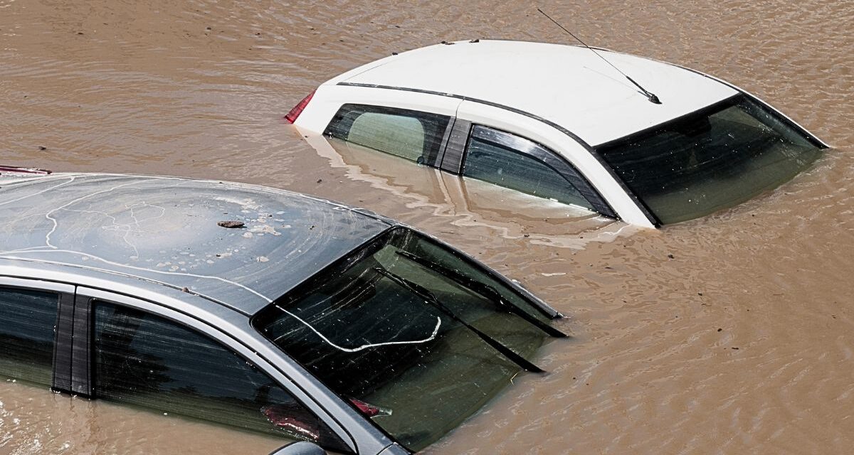 ¿Tu auto se inundó o padeció los estragos de las lluvias? Sigue estos consejos