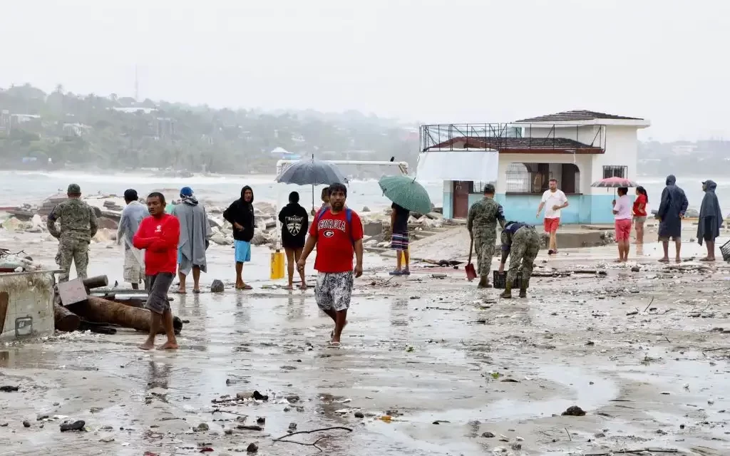 Aseguradoras evalúan daños por huracán Erick