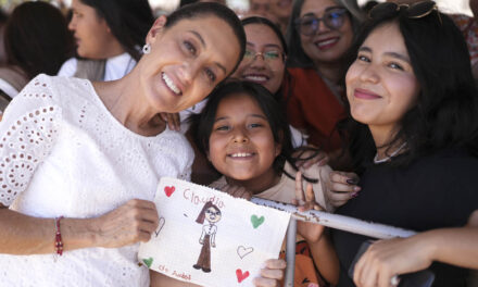 Sheinbaum mantiene niveles récord de popularidad: Banamex