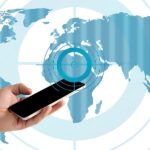 Con la app de Santander realiza transferencias en diversas monedas