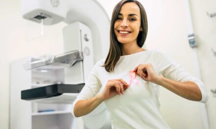 Santander ofrece mastografías gratis a sus clientas con cuenta de nómina