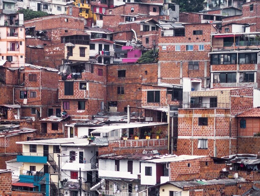 Falta de educación financiera condena a la pobreza