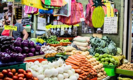 Inflación se sitúa en 3.57%; sube la luz y baja precio del huevo y pollo