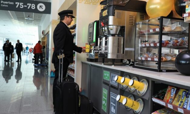 Oxxo aterriza en la Terminal 2 del AICM