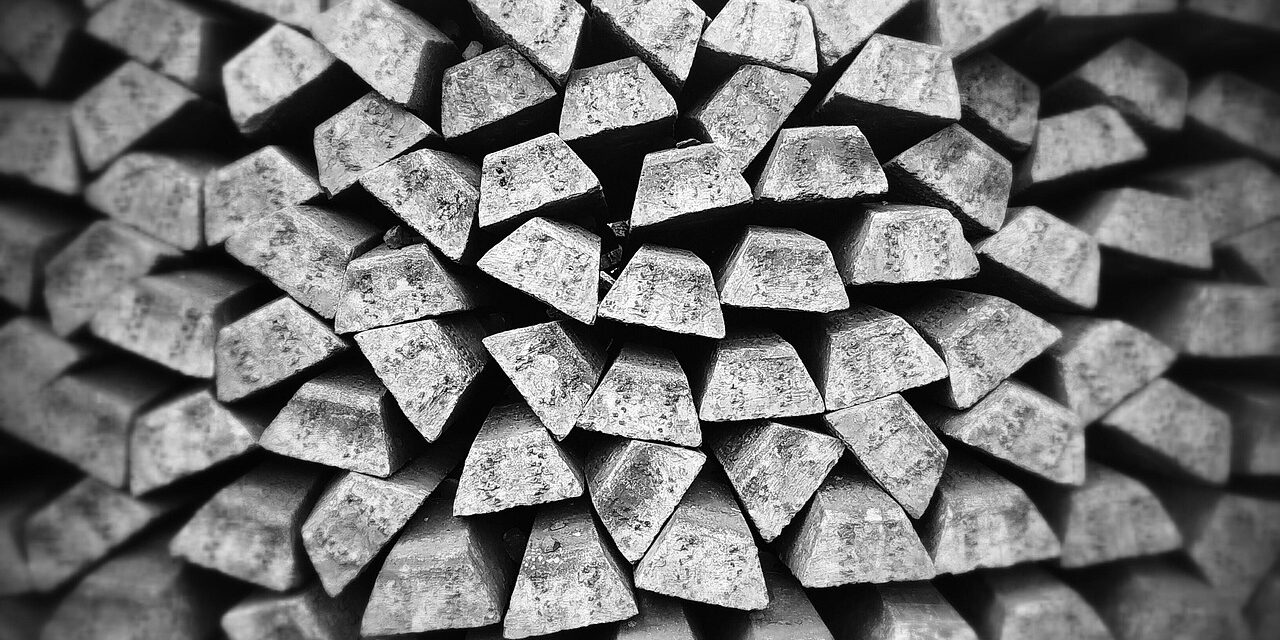 Plata hace brillar las acciones de la minera Peñoles