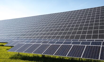 Gobierno autoriza construir dos parques solares a filial de Iberdrola