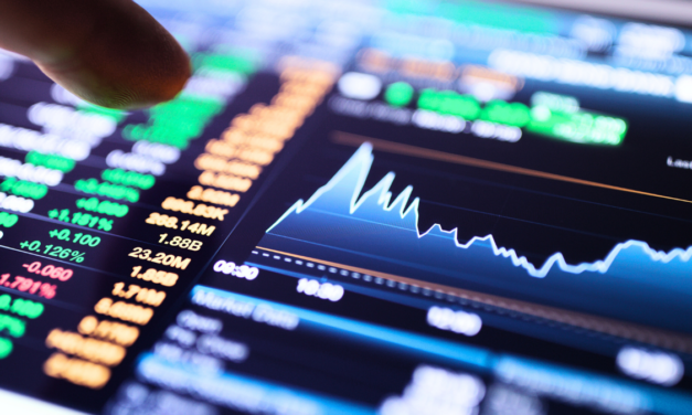 El índice Dow Jones reportó alza de 2.5%, un máximo histórico