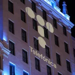 Telefónica sanea su balance y fortalece España y Brasil a pesar de las pérdidas en 2025