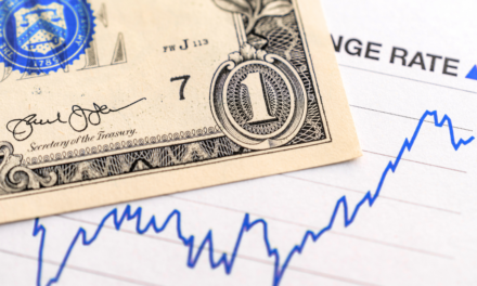 Dólar amplía ventaja frente al peso mexicano