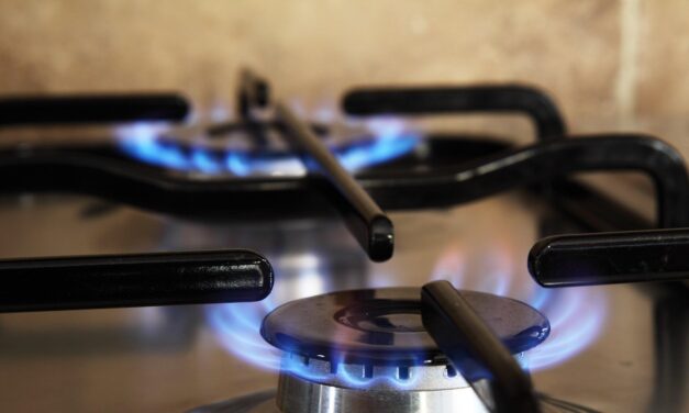 Guerra dispara precio del gas natural en Europa y Japón