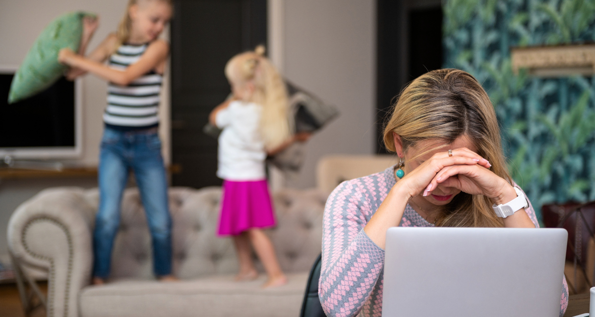 Más del 50% de las madres trabajadoras tiene limitaciones para la crianza