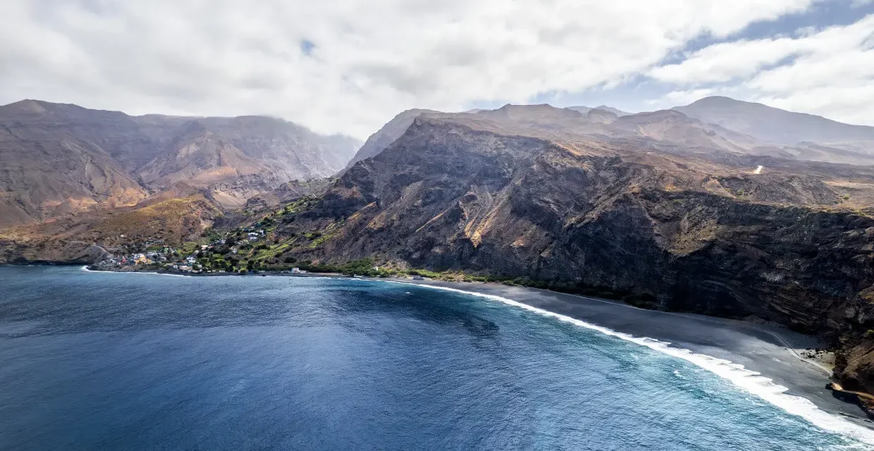 Haaland y Vozhina ponen a Noruega y Cabo Verde en el mapa de los viajeros
