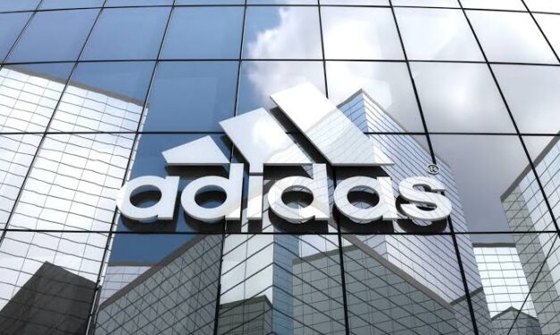 Adidas bate récords mientras Nike sigue cayendo en China